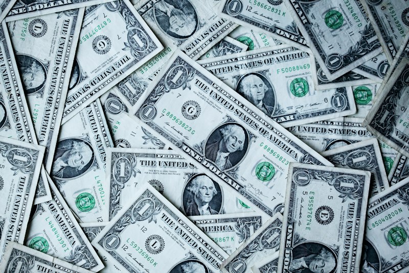 Financial liquidity, US currency and secure cash reserves